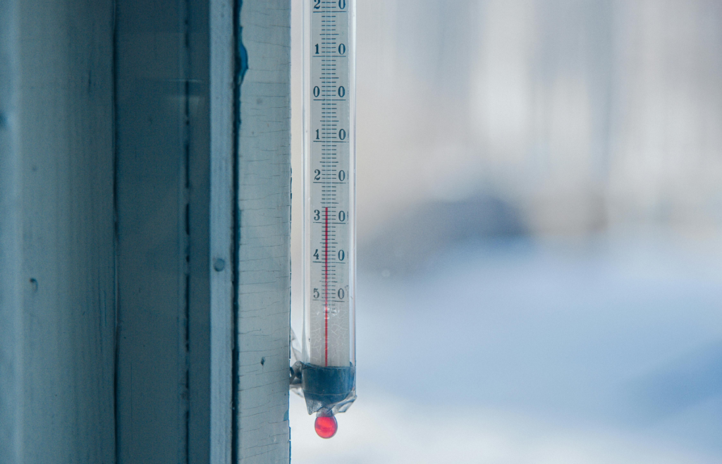 Weather instruments like thermometers