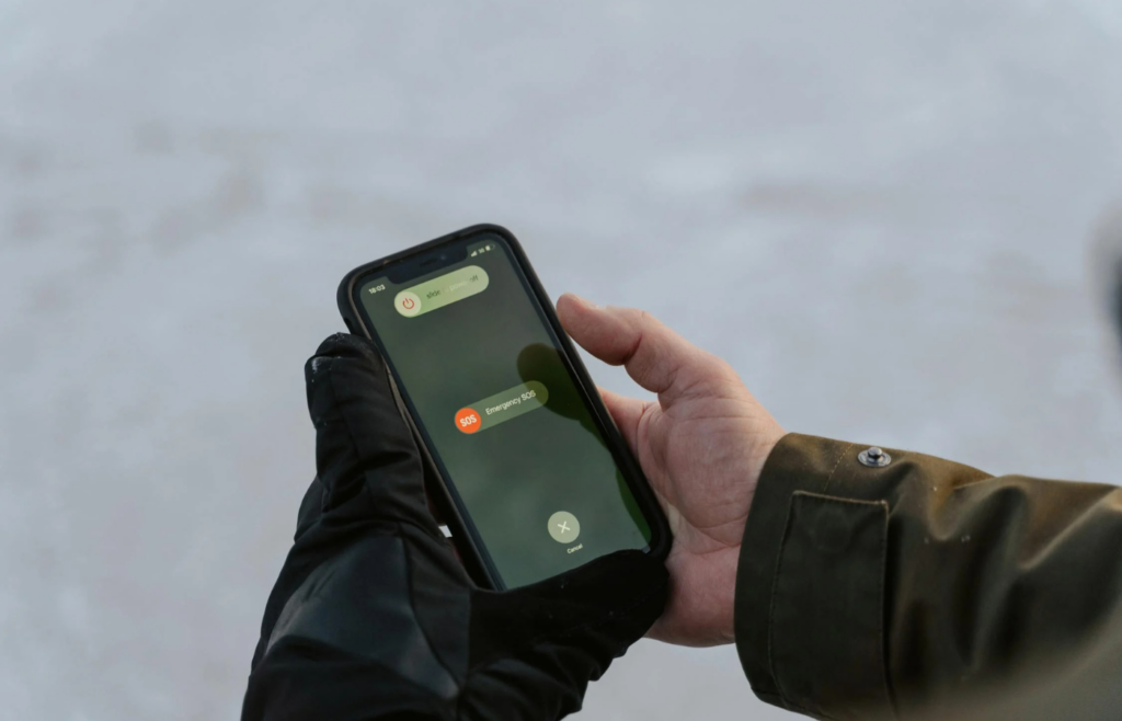 A person holding a Phone