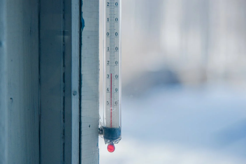 Weather instruments like thermometers