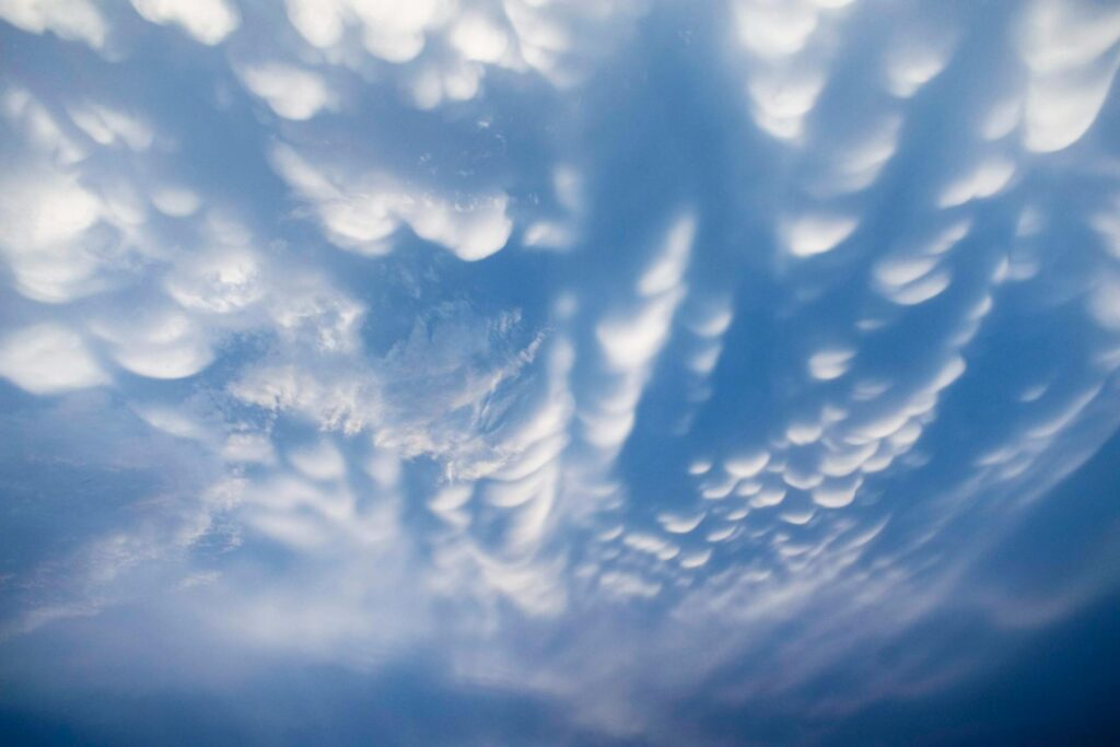 mammatus clouds